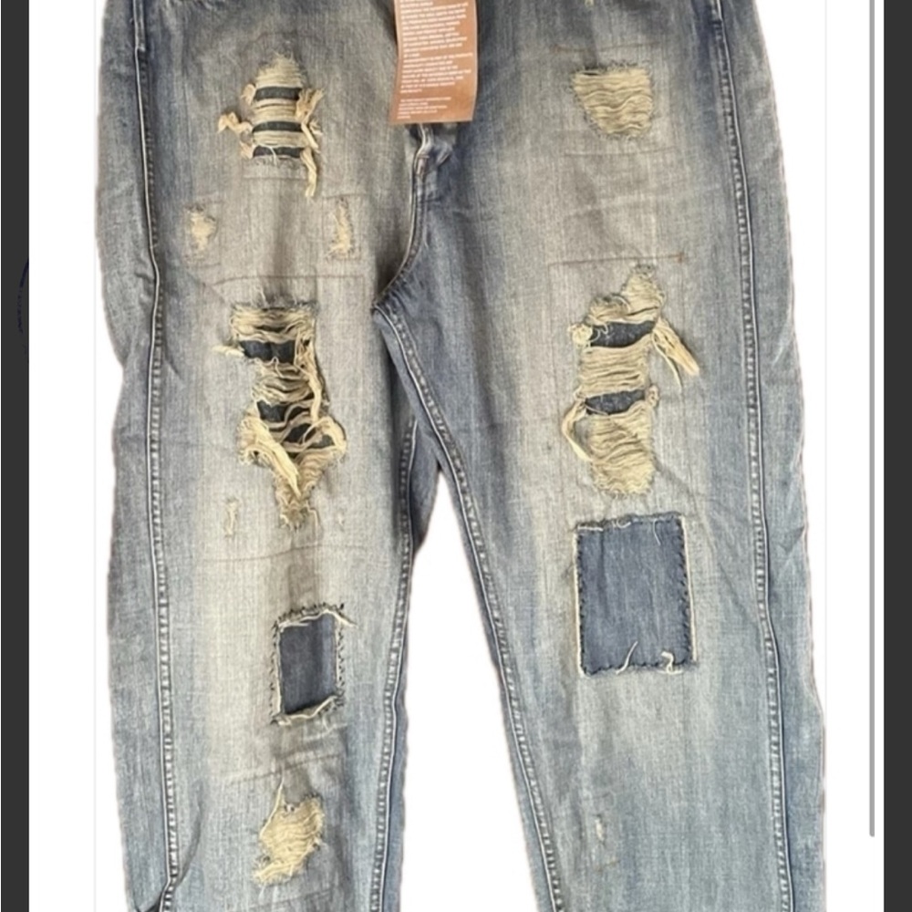 Magnolia Pearl. NEW  Miner Distressed Blue Jeans DEAL - Picture 3 of 8